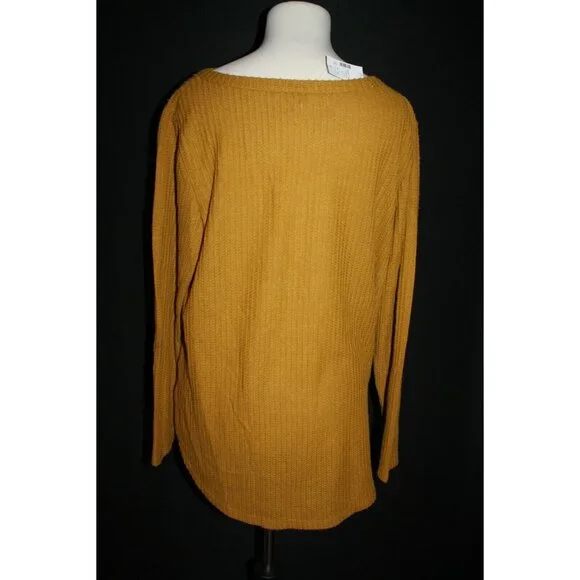 Maurices 24/7 V-Neck Crisscross Shirt Women XXL Top Lightweight Yellow NEW - Picture 2 of 2